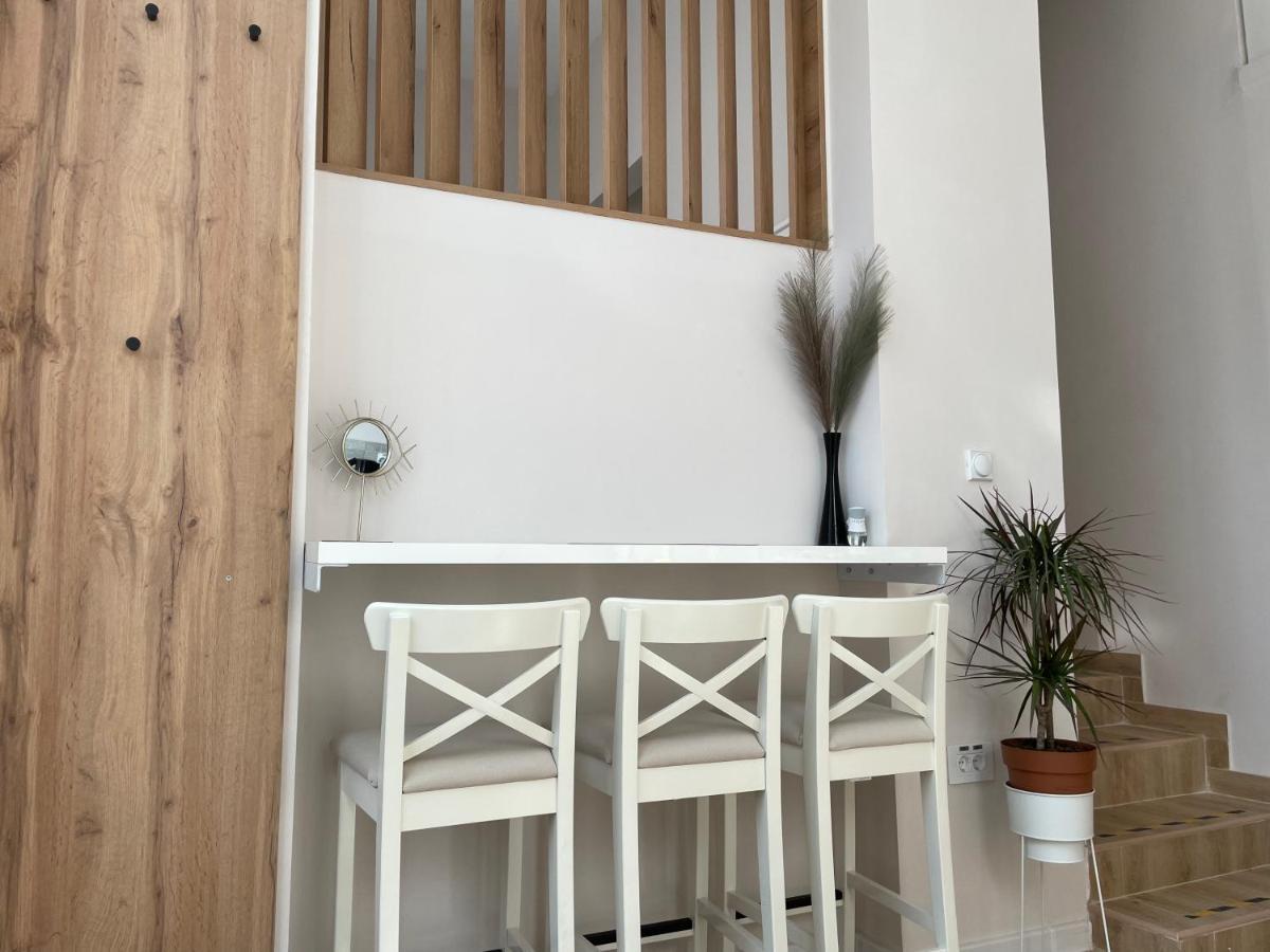סומבור Apartments Tema מראה חיצוני תמונה