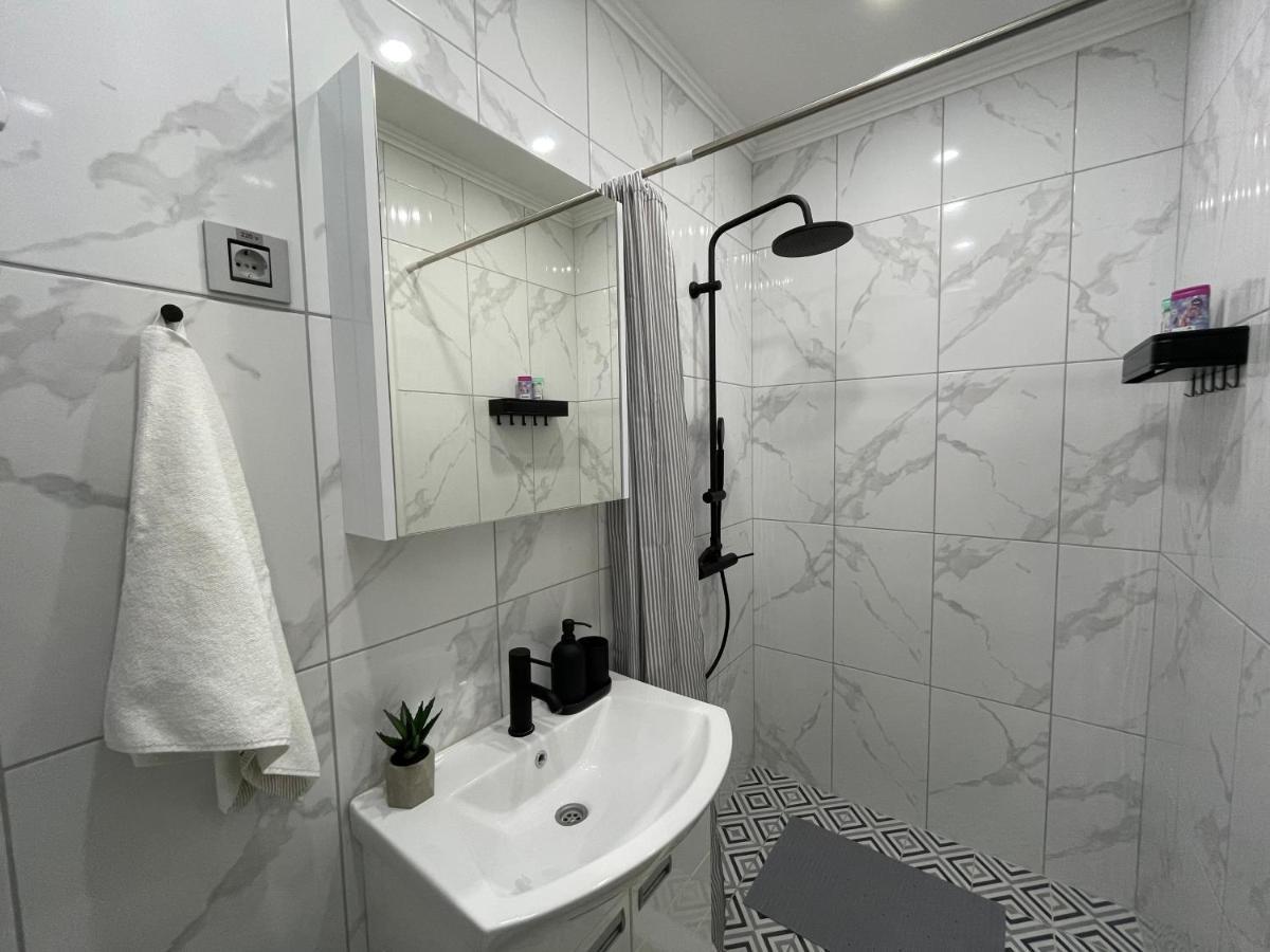 סומבור Apartments Tema מראה חיצוני תמונה