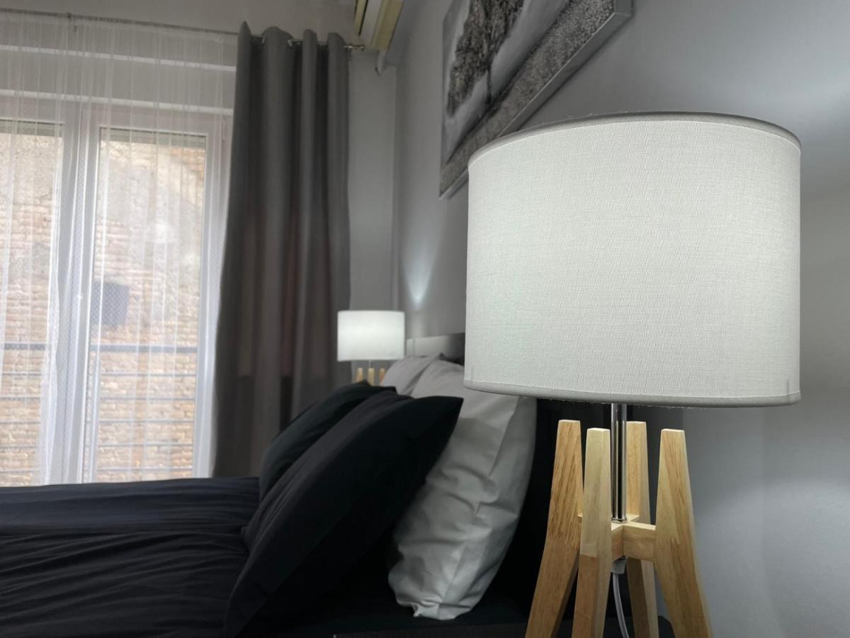 סומבור Apartments Tema מראה חיצוני תמונה