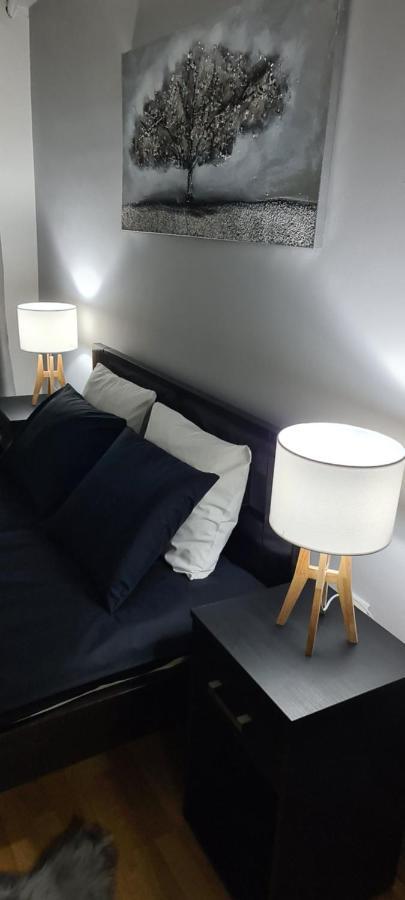 סומבור Apartments Tema מראה חיצוני תמונה