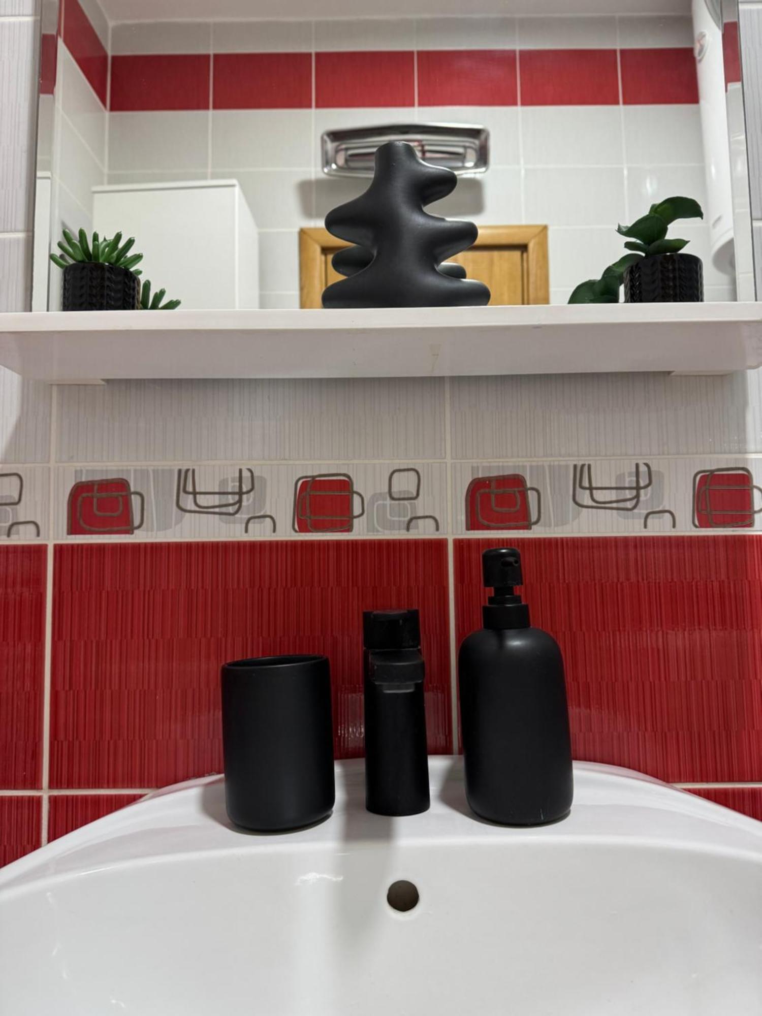 סומבור Apartments Tema מראה חיצוני תמונה