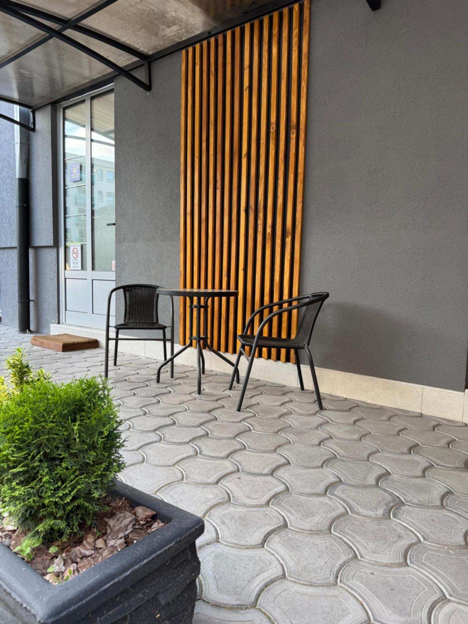 סומבור Apartments Tema מראה חיצוני תמונה